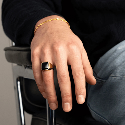 AV | Black No Mercy Ring (Gold)