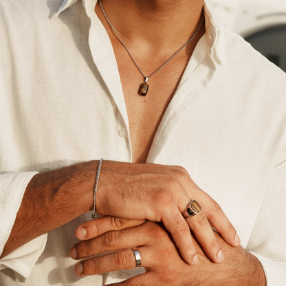 AV | The Legacy Pendant Silver