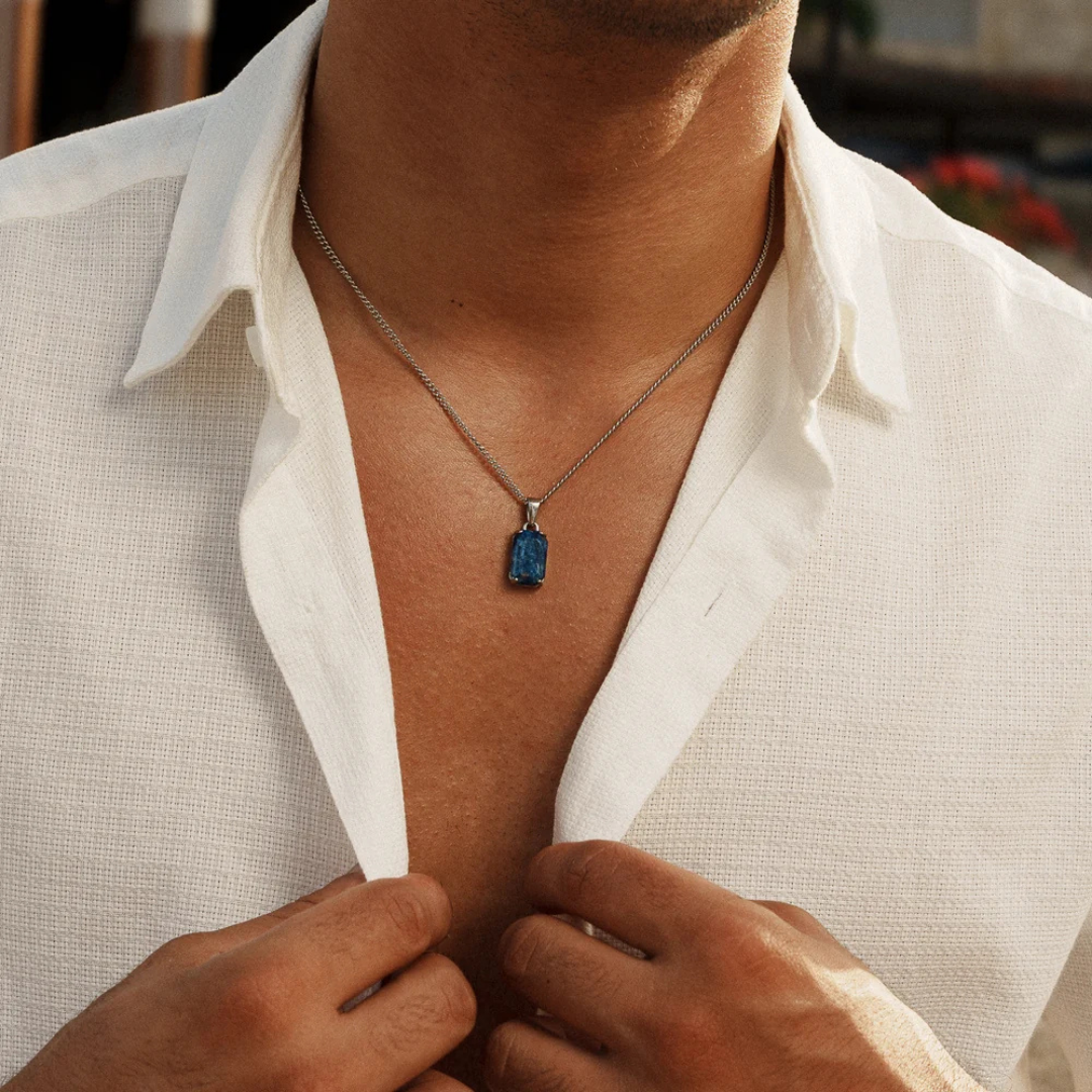 AV | The Royale Pendant Silver